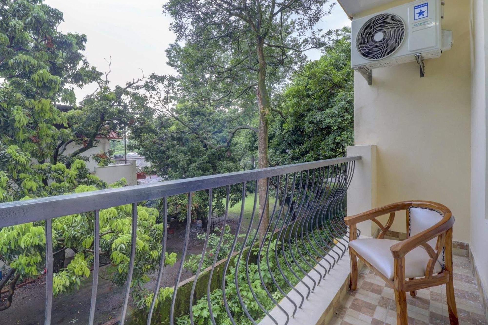 Super Capital O Crestwood Inn Dehradun Exterior photo